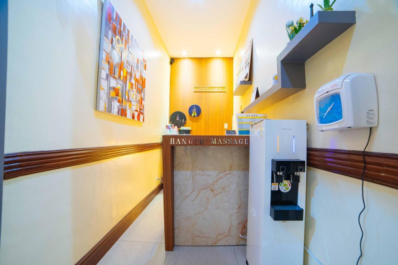 Reddoorz Premium @ Korea Town Angeles City Exteriör bild